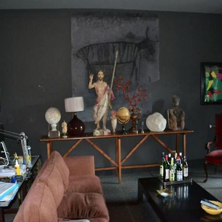 サルス・ル・シャトー Casa Montes Bed & Breakfast エクステリア 写真