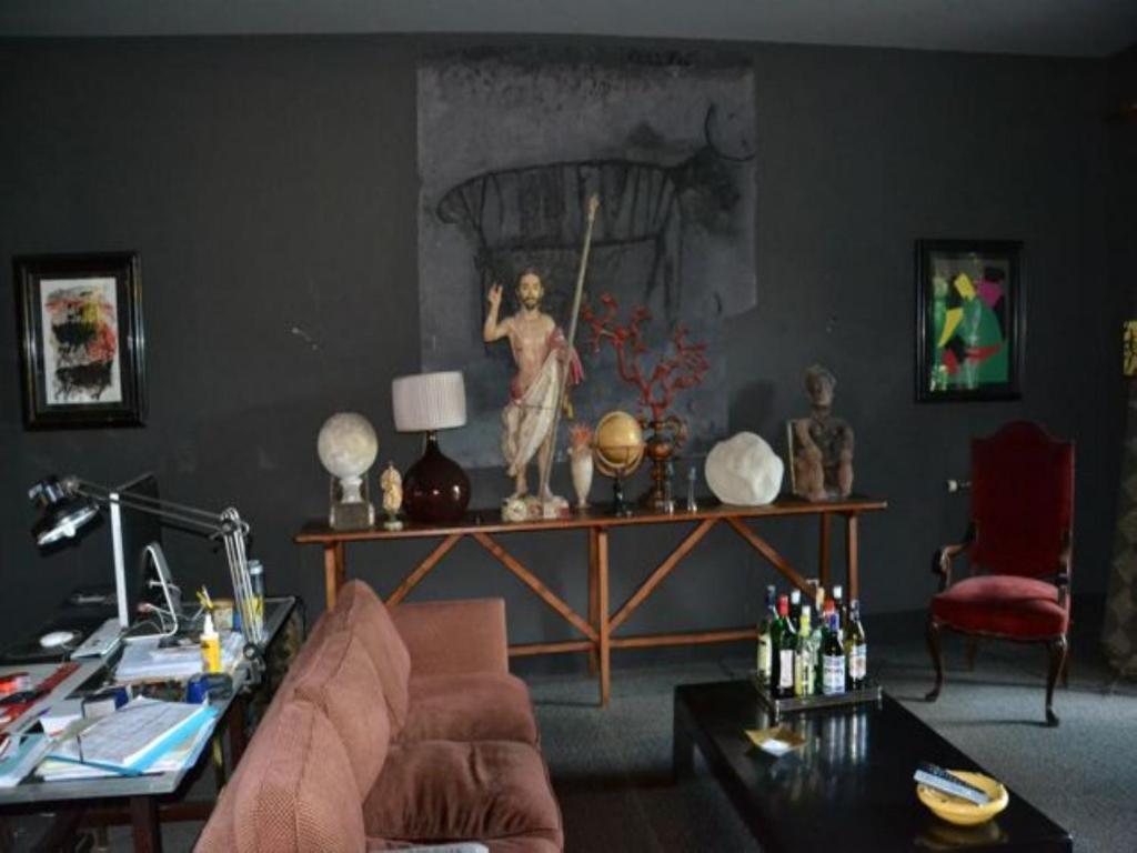 サルス・ル・シャトー Casa Montes Bed & Breakfast エクステリア 写真