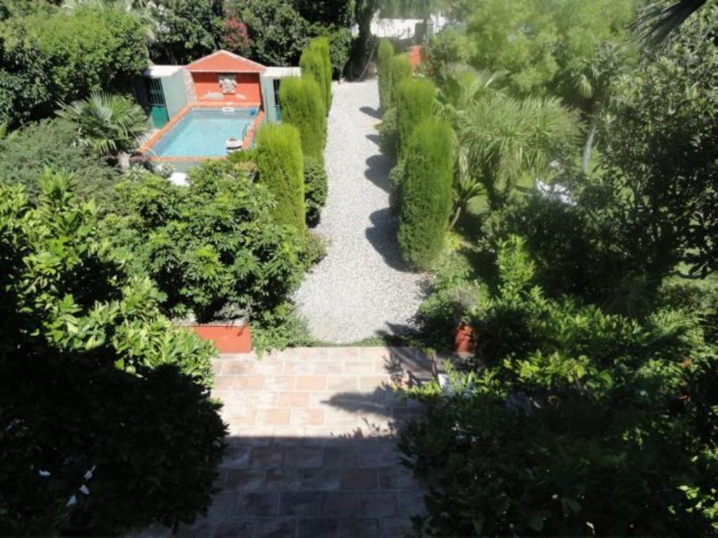 サルス・ル・シャトー Casa Montes Bed & Breakfast エクステリア 写真
