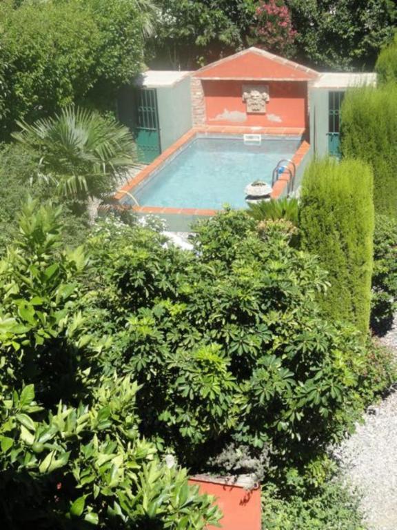 サルス・ル・シャトー Casa Montes Bed & Breakfast エクステリア 写真