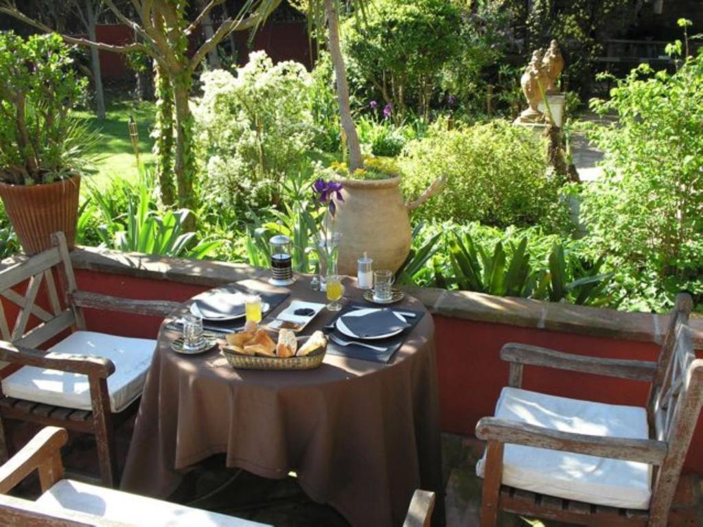 サルス・ル・シャトー Casa Montes Bed & Breakfast エクステリア 写真